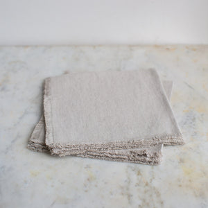 HANDMADE HEAVY FRINGED LINEN NAPKIN SET IN NATURAL