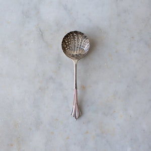 Decorative Sugar Sifter 1