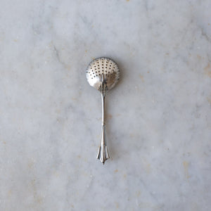 Decorative Sugar Sifter 1