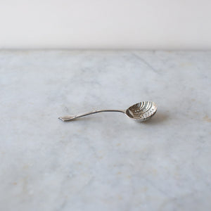 Decorative Sugar Sifter 1