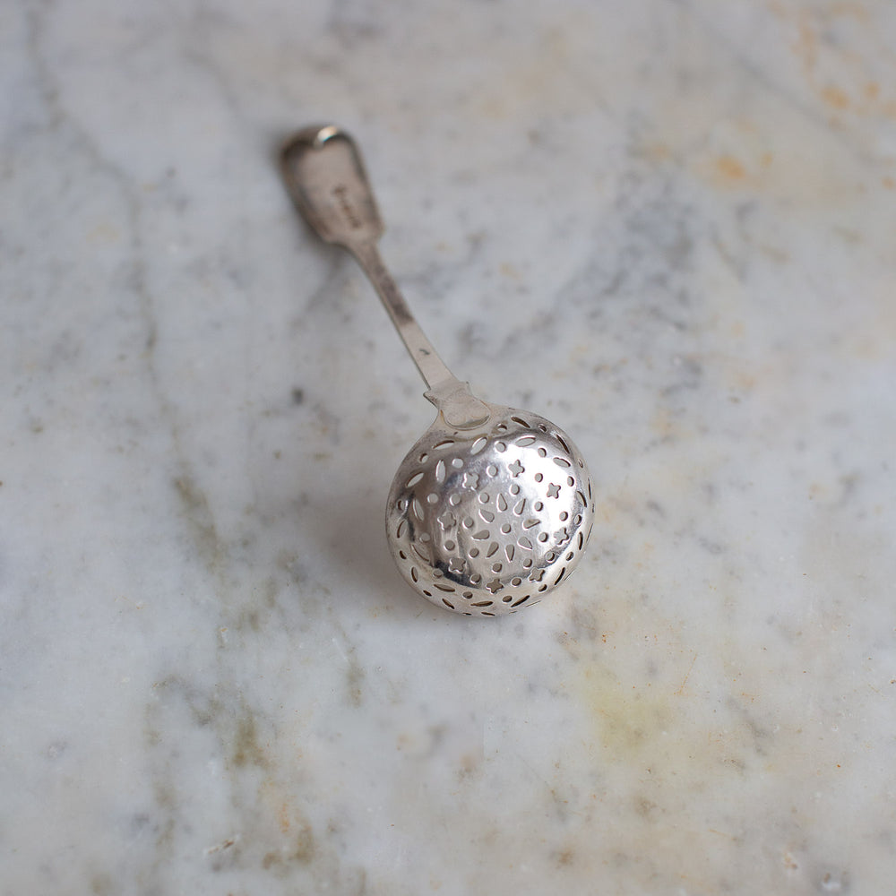 Decorative Sugar Sifter 2