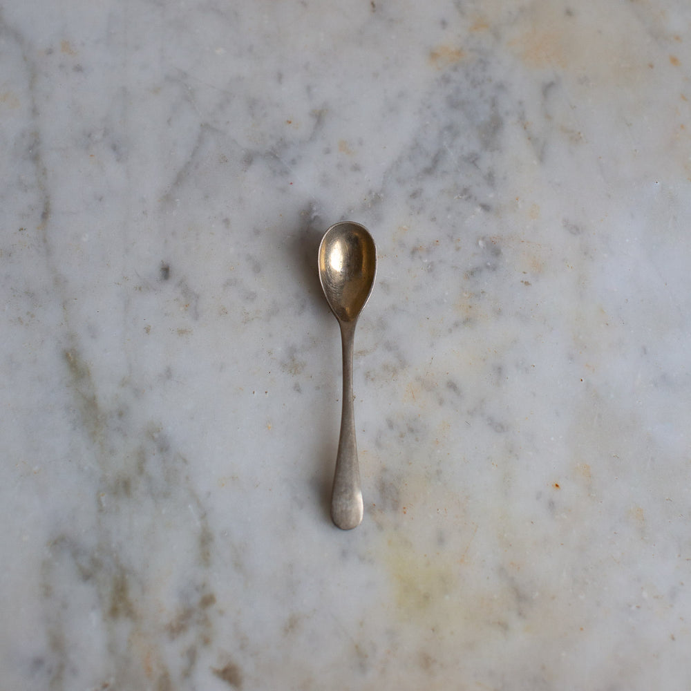 VINTAGE DECORATIVE SALT SPOONS