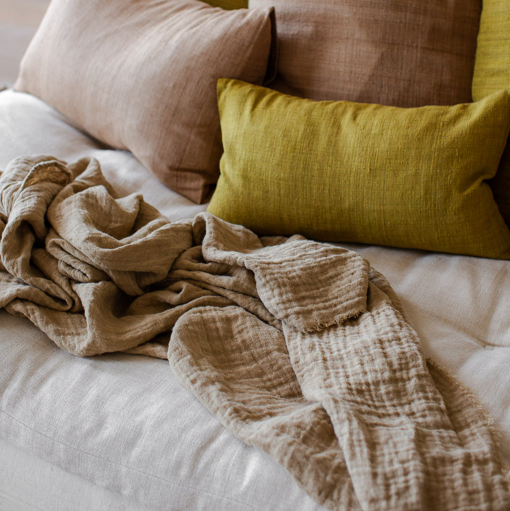 HANDMADE CRUSHED LINEN BLANKET IN HAY