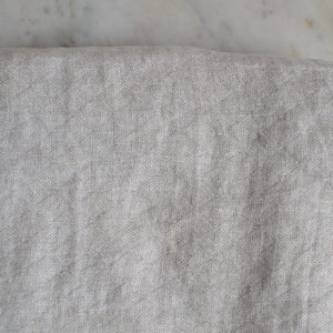 Ex-Prop HANDMADE CRUSHED LINEN BLANKET IN NATURAL