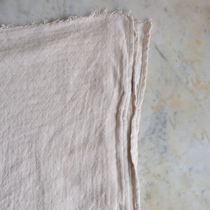 Ex-Prop HANDMADE CRUSHED LINEN BLANKET IN WARM WHITE