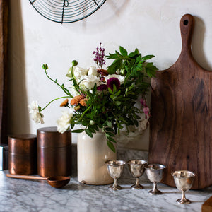 VINTAGE SCALLOPED EGG CUP SET