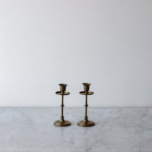 VINTAGE PAIR OF SMALL BRASS CANDLESTICKS
