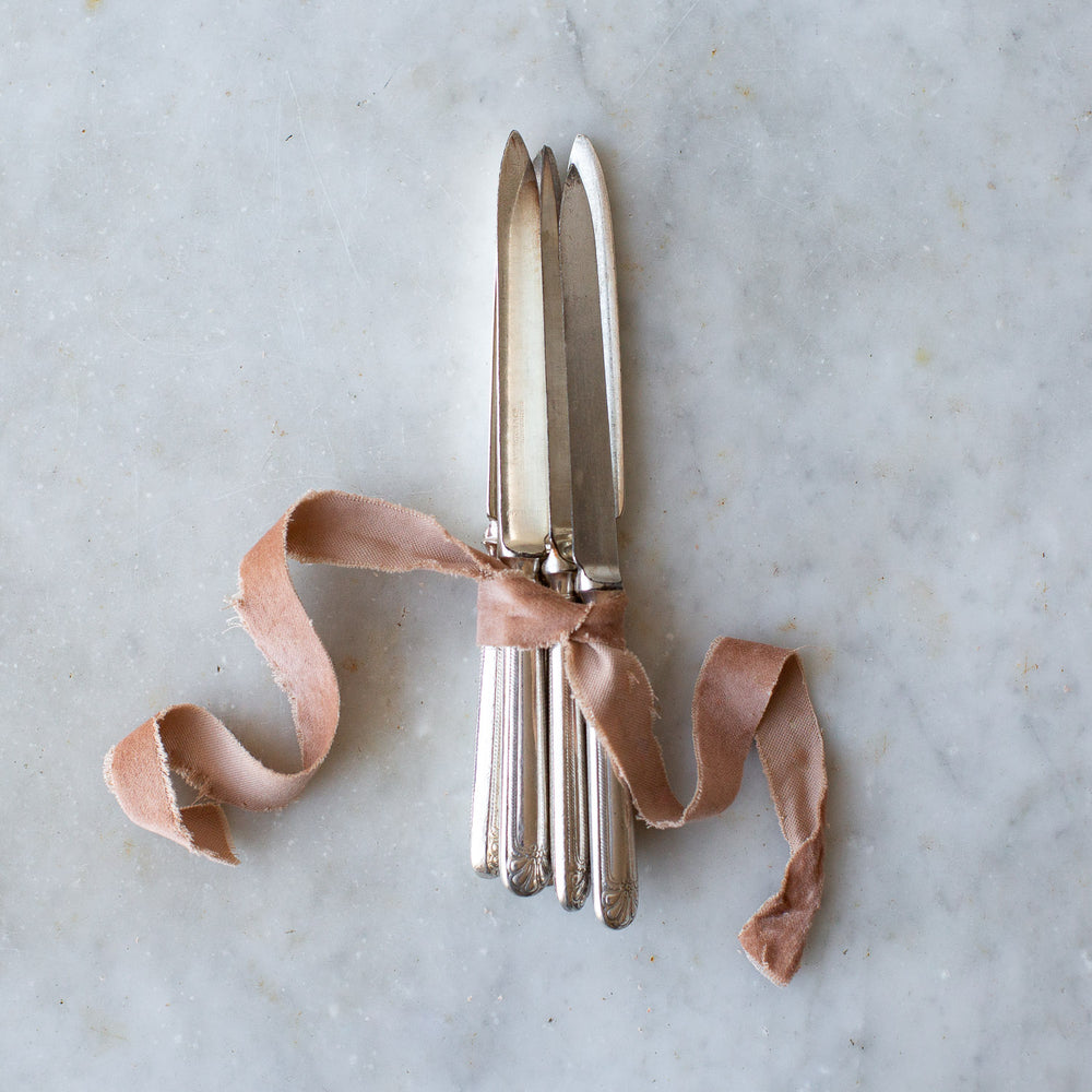 Vintage Decorative Knives Set