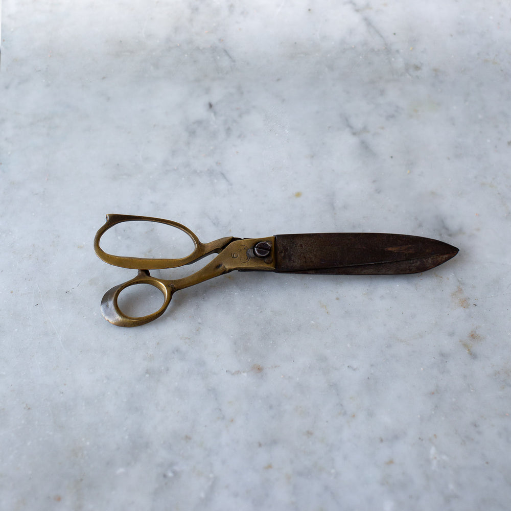 
            
                Load image into Gallery viewer, Vintage Tailor&amp;#39;s Scissors
            
        