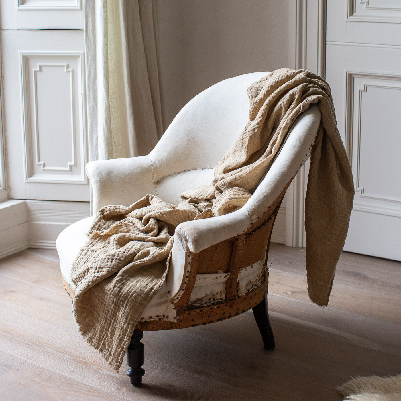 HANDMADE CRUSHED LINEN BLANKET IN HAY Ellei Home