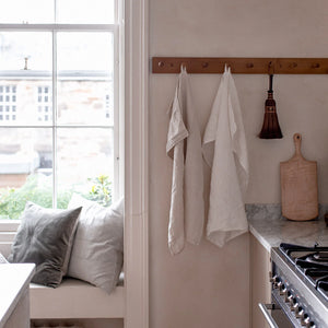 EX-PROP HANDMADE LINEN KITCHEN TOWEL IN OFF-WHITE