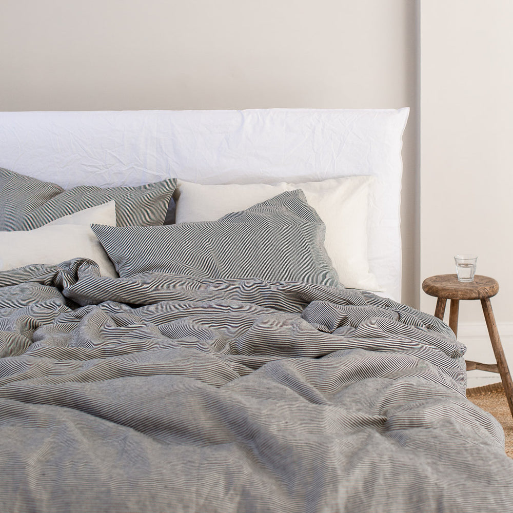 HEAVY BELGIAN LINEN BEDDING SET IN STRIPES