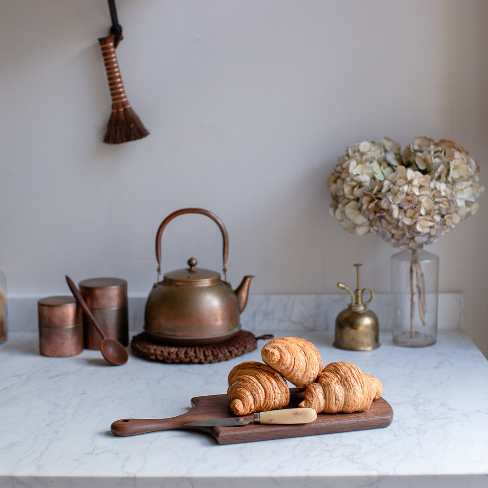 HAND CARVED BLACK WALNUT CUTTING BOARD – Ellei Home