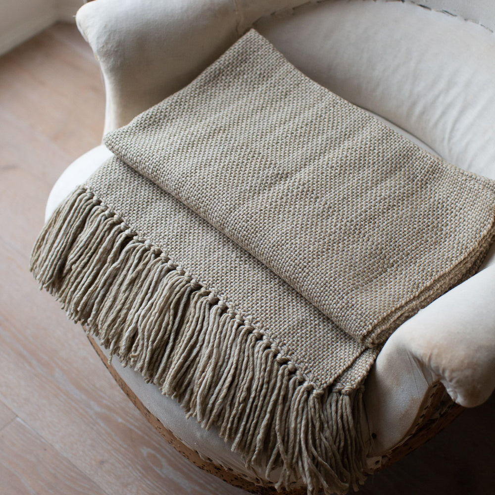 TASSELED HANDWOVEN MERINO WOOL BLANKET IN NATURAL