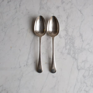 VINTAGE SIMPLE SERVING SPOON SET