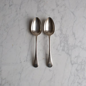 VINTAGE SIMPLE SERVING SPOON SET