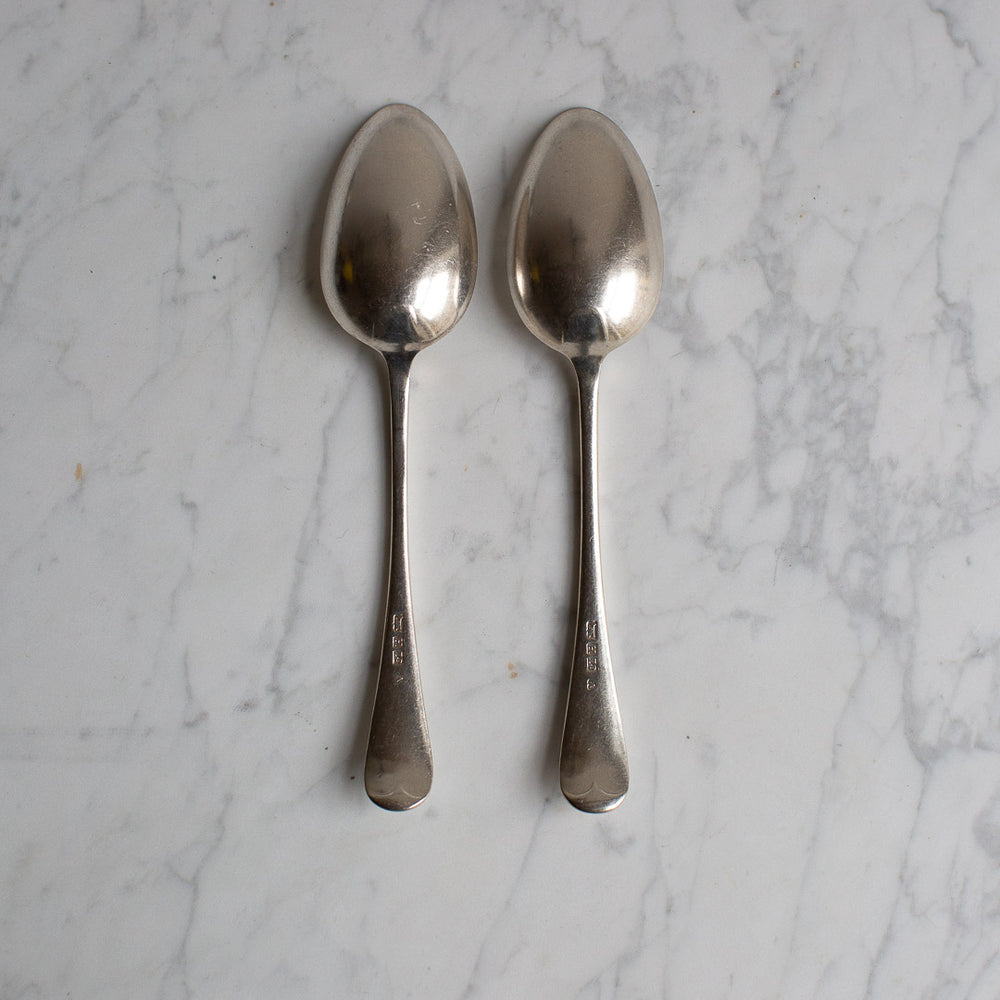 VINTAGE SIMPLE SERVING SPOON SET