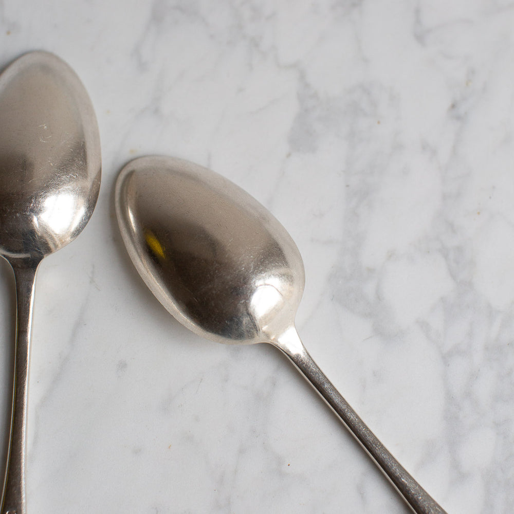 VINTAGE SIMPLE SERVING SPOON SET