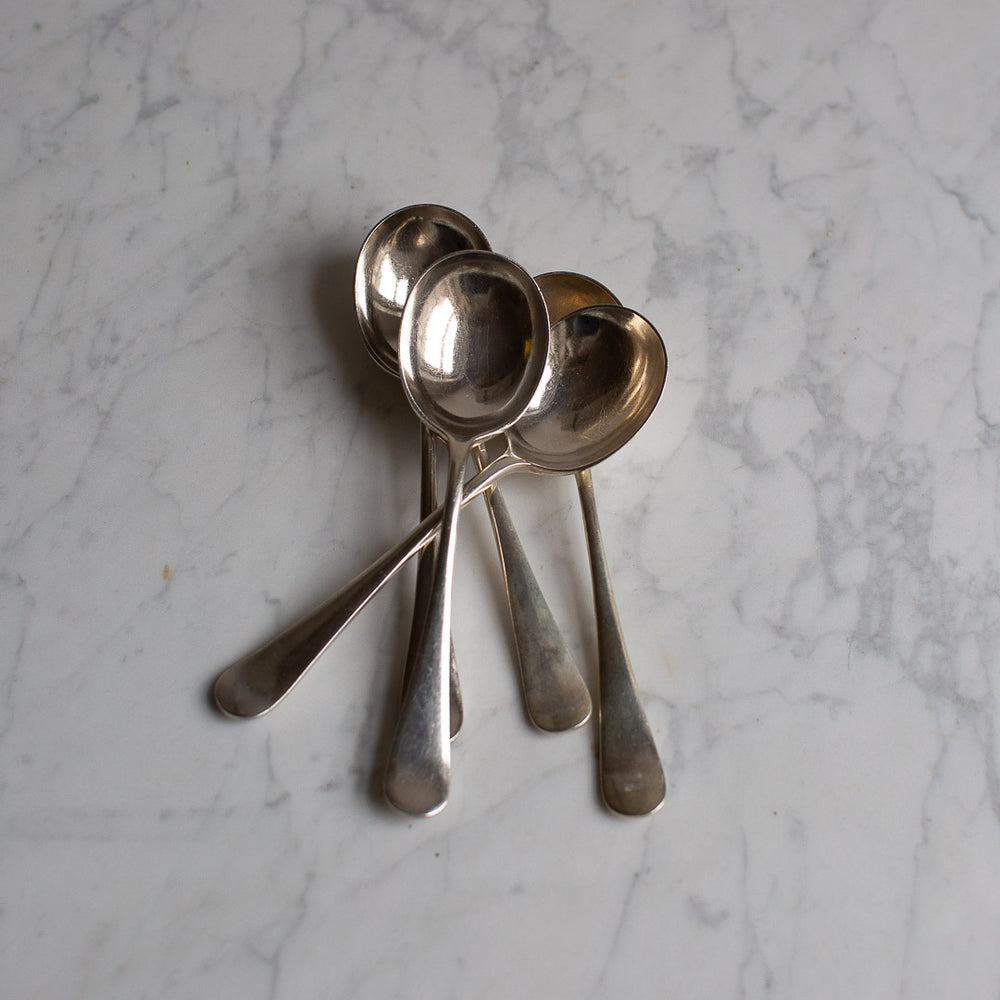 VINTAGE SIMPLE SOUP SPOON SET