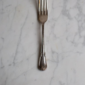 VINTAGE DECORATIVE DESSERT FORKS