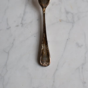 VINTAGE DECORATIVE DESSERT FORKS