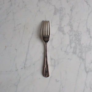 VINTAGE DECORATIVE DESSERT FORKS