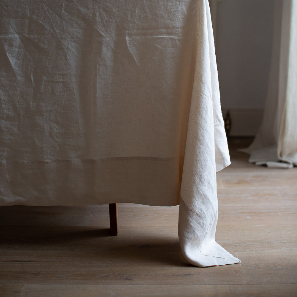 HANDMADE LINEN TABLECLOTH IN WARM WHITE