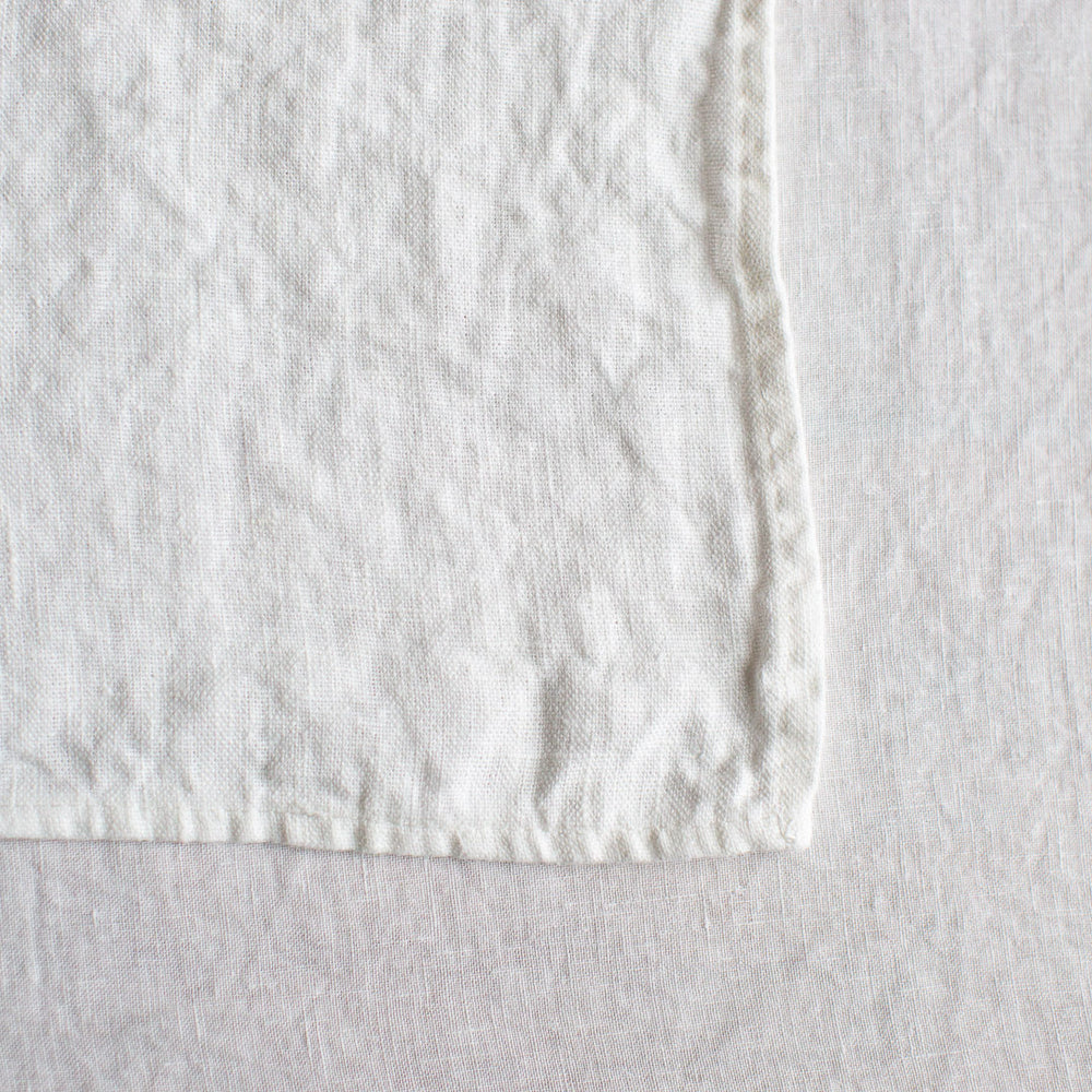 HANDMADE HEAVY LINEN NAPKIN SET IN OFF-WHITE