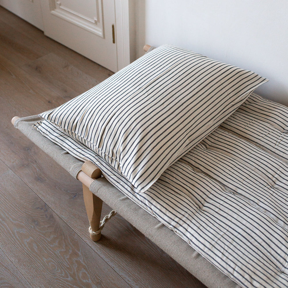 EXTRA LARGE HANDWOVEN COTTON CUSHION COVER IN PLAIN STRIPES