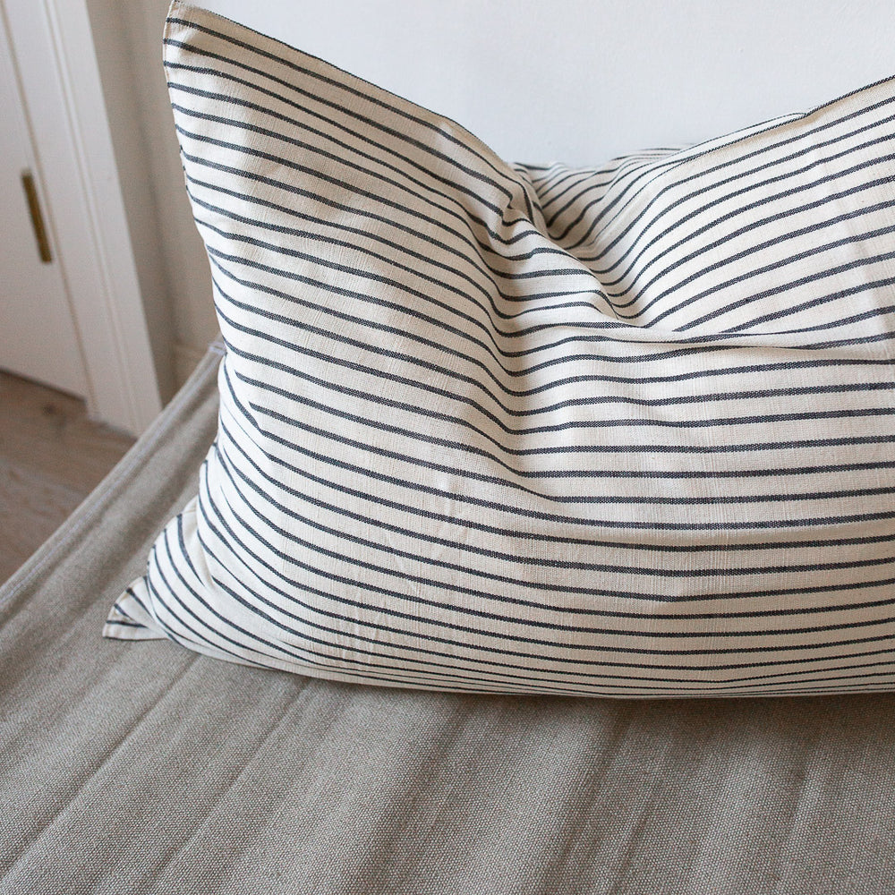 EXTRA LARGE HANDWOVEN COTTON CUSHION COVER IN PLAIN STRIPES