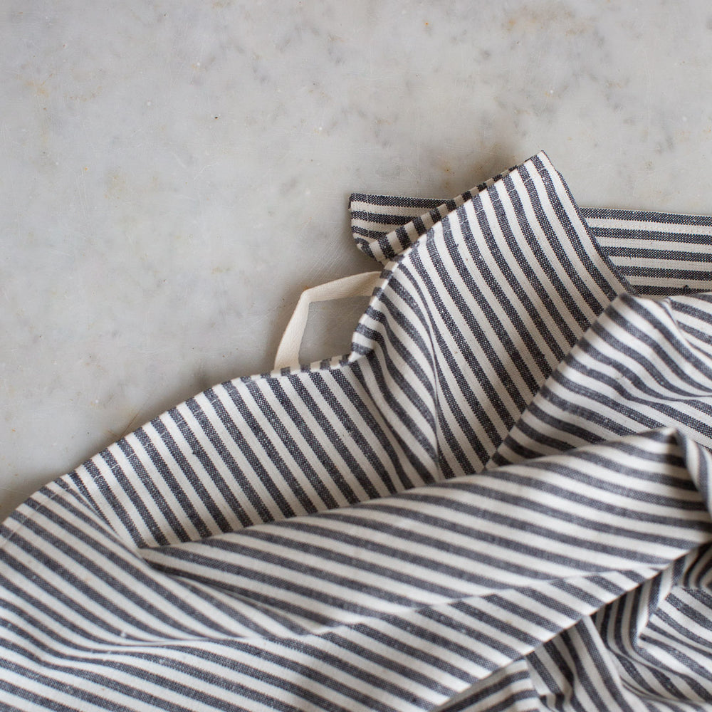 
            
                Load image into Gallery viewer, grey and white stripe napkin set 
            
        