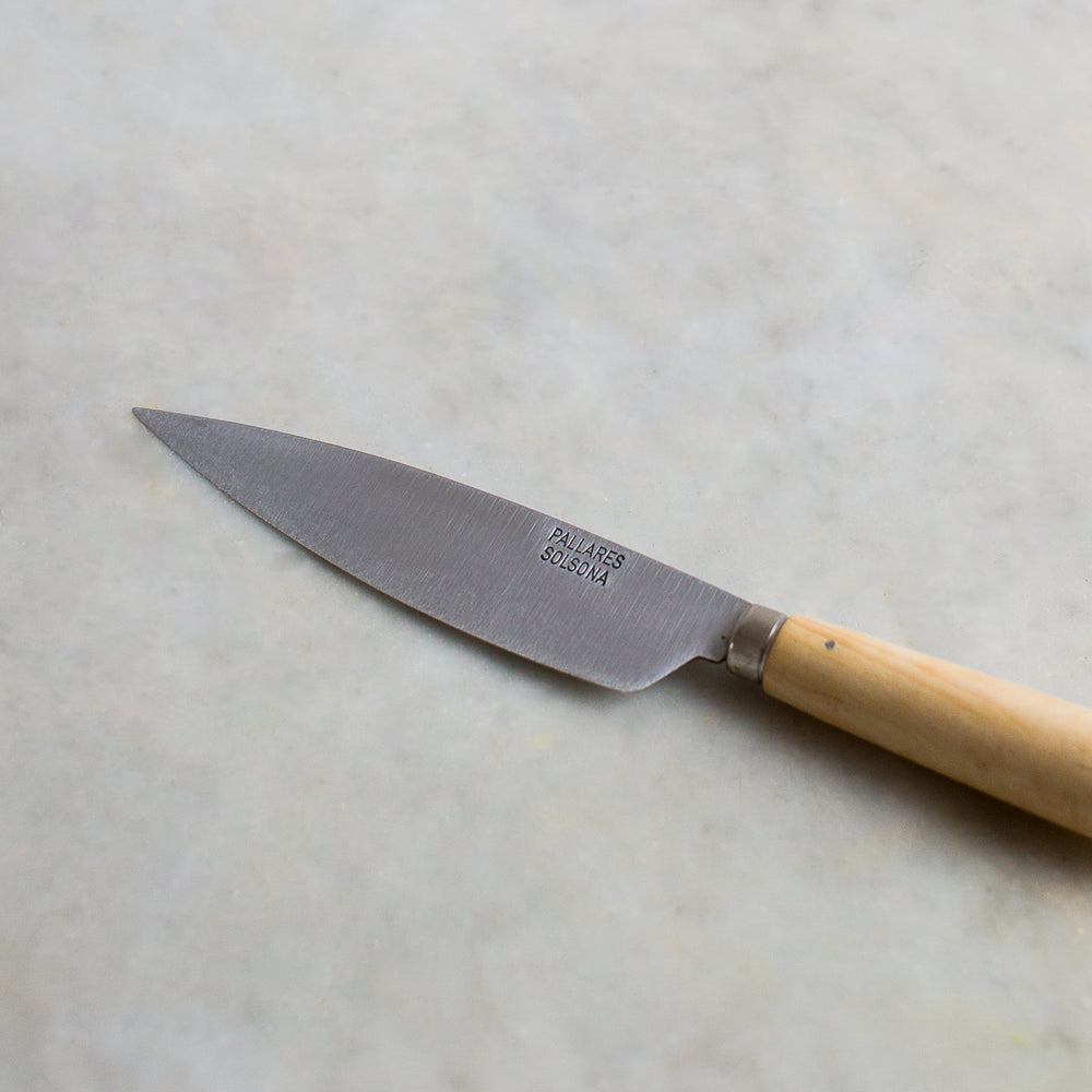 Carbon steel rounded kitchen knife 16cm with boxwood handle