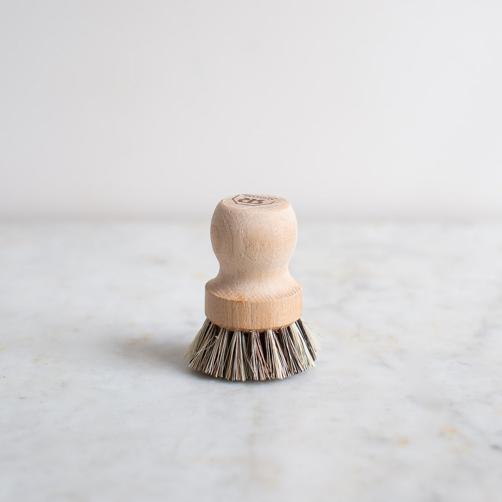 NATURAL KNOB DISH BRUSH