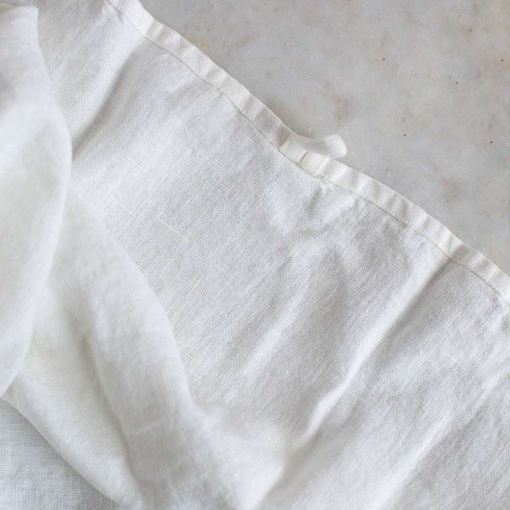 HANDMADE LINEN KITCHEN TOWEL IN OFF-WHITE