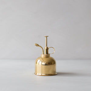 
            
                Load image into Gallery viewer, INGREDIENTS LDN heritage brass water mister
            
        